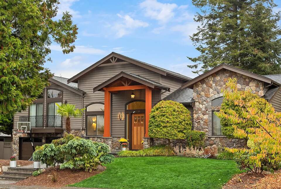 Stunning Lodge-Style Craftsman with Outdoor Living - Bellevue, Washington