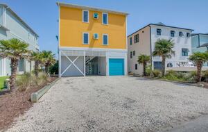 Island Joy: Spacious Waterfront Retreat at Holden Beach - Holden Beach, North Carolina