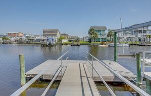 Island Joy: Spacious Waterfront Retreat at Holden Beach - Holden Beach, North Carolina