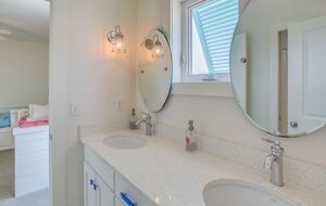 Island Joy: Spacious Waterfront Retreat at Holden Beach - Holden Beach, North Carolina