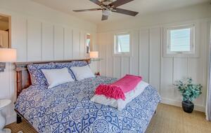 Island Joy: Spacious Waterfront Retreat at Holden Beach - Holden Beach, North Carolina