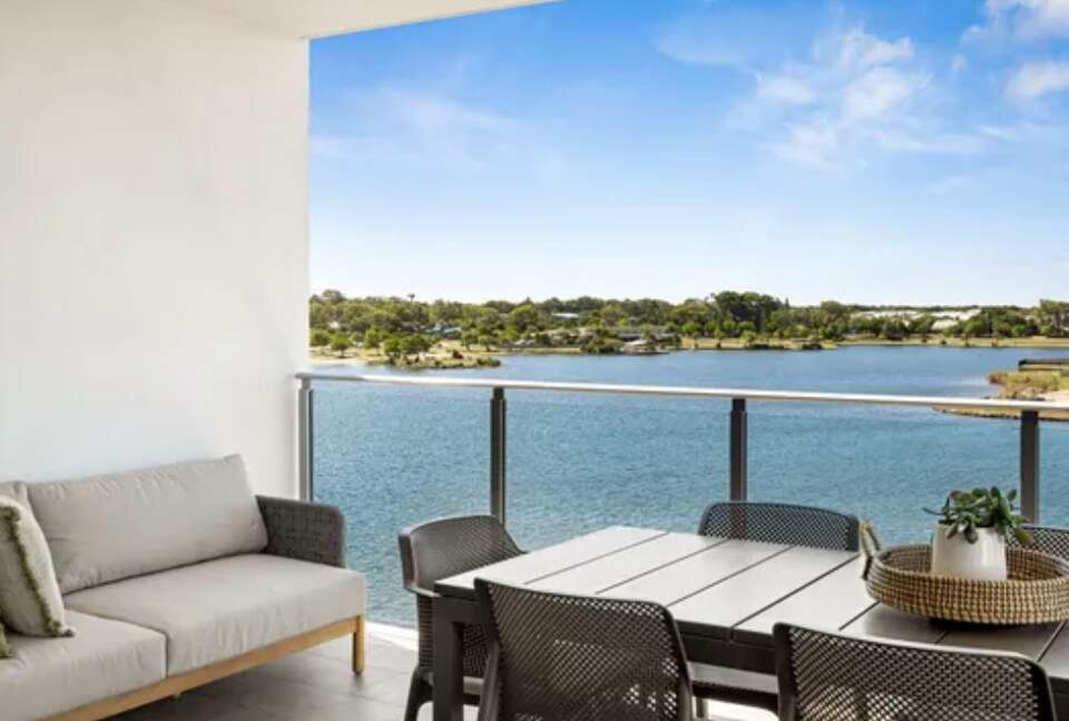 Waterside Retreat on the Sunshine Coast - Sunshine Coast, Australia