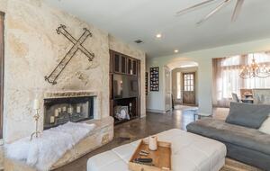 Luxury Lake Travis Waterfront - Spicewood, Texas