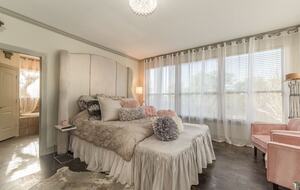 Luxury Lake Travis Waterfront - Spicewood, Texas