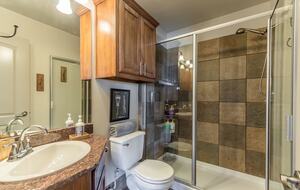 Luxury Lake Travis Waterfront - Spicewood, Texas