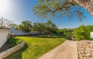 Luxury Lake Travis Waterfront - Spicewood, Texas