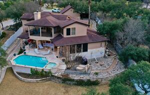 Luxury Lake Travis Waterfront - Spicewood, Texas