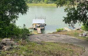 Luxury Lake Travis Waterfront - Spicewood, Texas