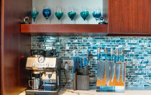 Ocean View Elegance on the Fairway - Roatan, Honduras