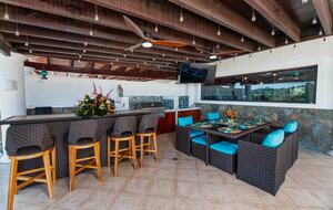 Ocean View Elegance on the Fairway - Roatan, Honduras