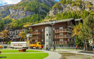 Haus Whymper 3BD Apartment - Zermatt, Switzerland