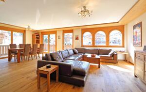 Haus Whymper 3BD Apartment - Zermatt, Switzerland