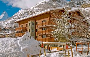Haus Whymper 3BD Apartment - Zermatt, Switzerland