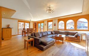 Haus Whymper 3BD Apartment - Zermatt, Switzerland
