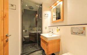 Haus Whymper 3BD Apartment - Zermatt, Switzerland