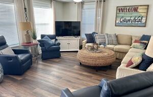 Charming Lakefront Cottage | Only A Block From The Beach - Panama City Beach, Florida