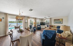 Charming Lakefront Cottage | Only A Block From The Beach - Panama City Beach, Florida
