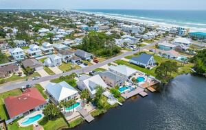 Charming Lakefront Cottage | Only A Block From The Beach - Panama City Beach, Florida