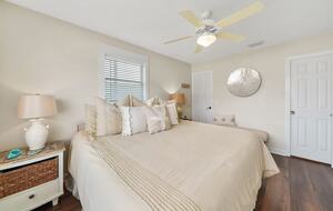 Charming Lakefront Cottage | Only A Block From The Beach - Panama City Beach, Florida