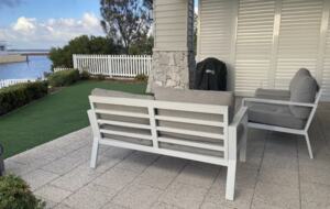 Luxury Canal Retreat with Private Mooring - Dudley Park, Australia