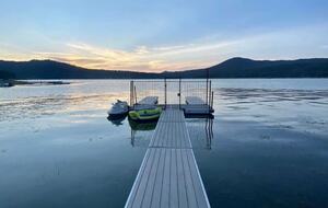 Property provides a private seasonal dock