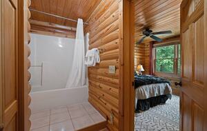 The Lodge at Bearwallow Mountain - Hendersonville, North Carolina