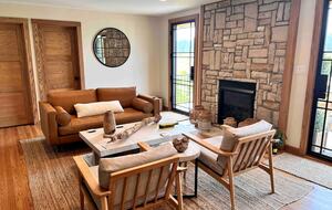 Hocking Hills Private Resort with Vineyard - New Plymouth, Ohio