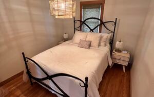 Hocking Hills Private Resort with Vineyard - New Plymouth, Ohio