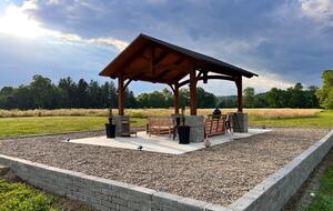 Hocking Hills Private Resort with Vineyard - New Plymouth, Ohio