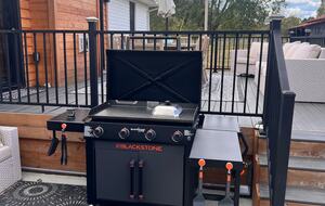 Hocking Hills Private Resort with Vineyard - New Plymouth, Ohio