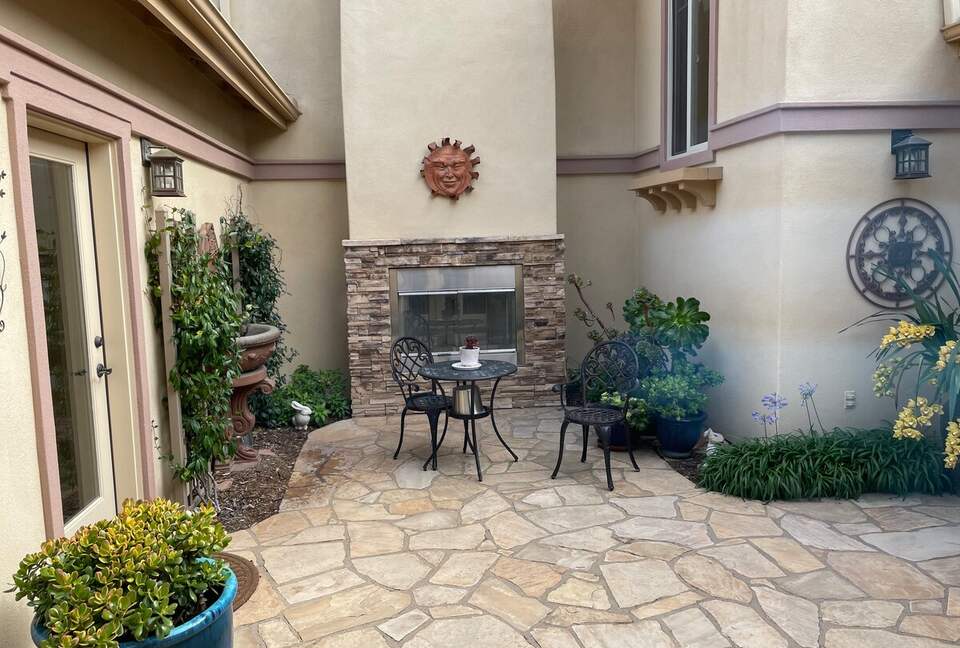 Contemporary Comfort in Arroyo Grande’s Gated Oasis - Arroyo Grande, California