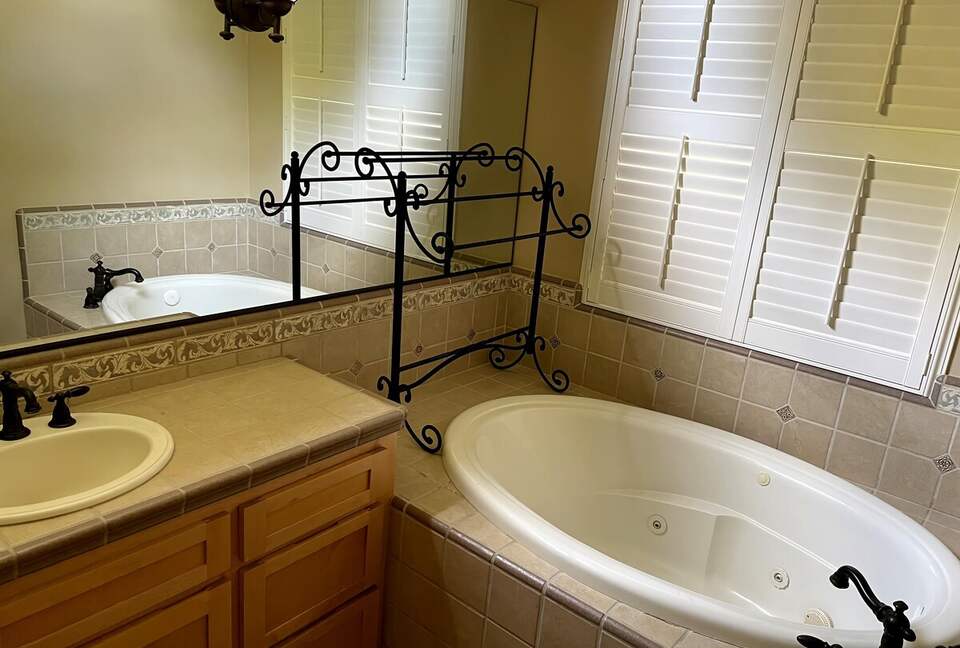 Contemporary Comfort in Arroyo Grande’s Gated Oasis - Arroyo Grande, California