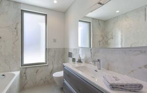 Green bedroom bath room and shower