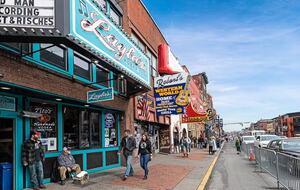 Starlet Harmony - Nashville, Tennessee