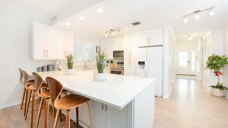 Beachfront Paradise at Crescent Point - seven mile beach, Cayman Islands