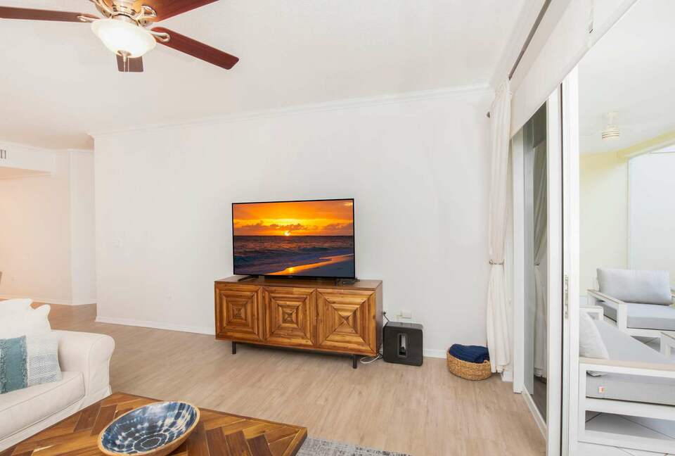 Beachfront Paradise at Crescent Point - seven mile beach, Cayman Islands