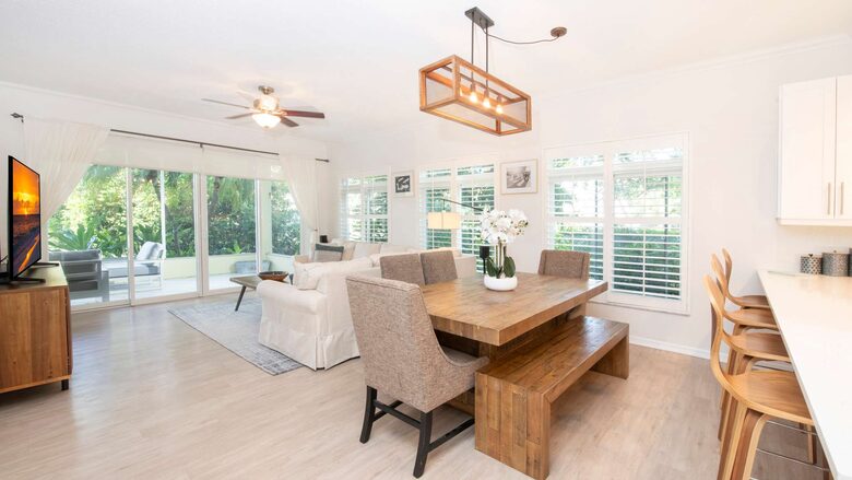 Beachfront Paradise at Crescent Point - seven mile beach, Cayman Islands