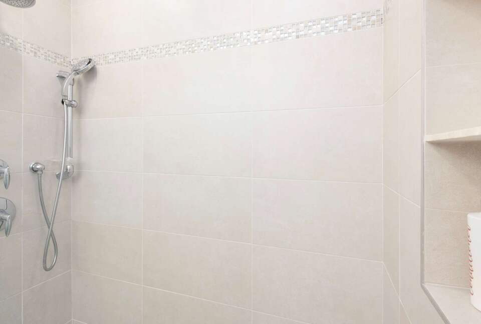 Beachfront Paradise at Crescent Point - seven mile beach, Cayman Islands