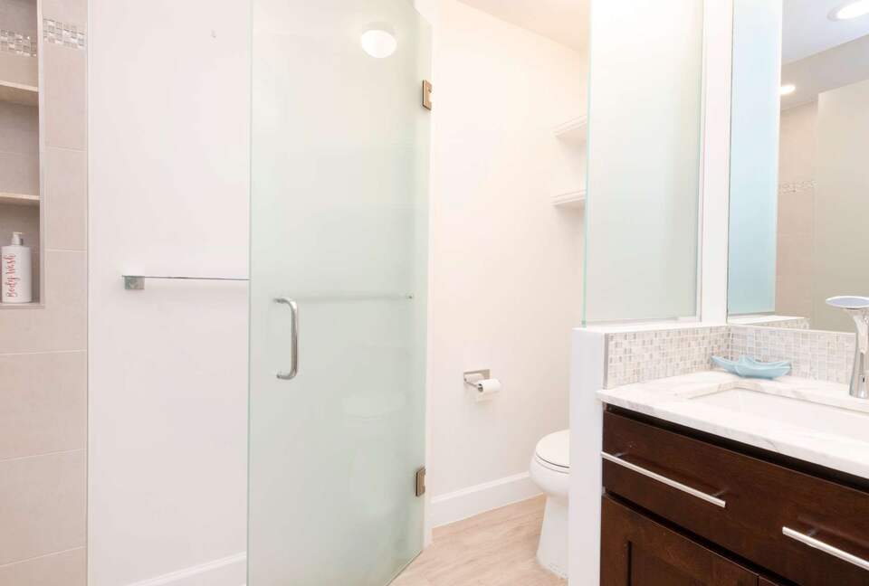 Beachfront Paradise at Crescent Point - seven mile beach, Cayman Islands