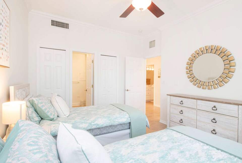 Beachfront Paradise at Crescent Point - seven mile beach, Cayman Islands