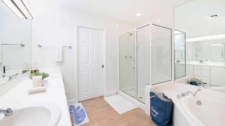 Beachfront Paradise at Crescent Point - seven mile beach, Cayman Islands