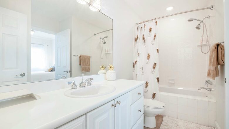 Beachfront Paradise at Crescent Point - seven mile beach, Cayman Islands