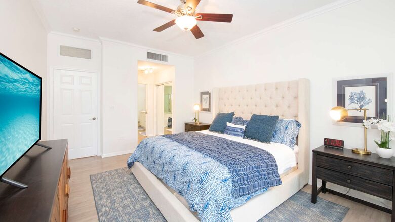 Beachfront Paradise at Crescent Point - seven mile beach, Cayman Islands