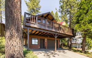 Homewood Hideaway | Steps from Lake Tahoe - Homewood, United States