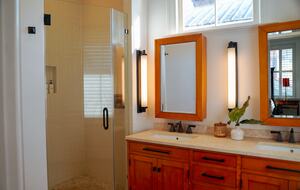 Master BAthroom w/ Walk-in Shower