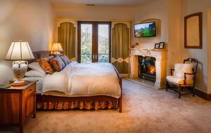 Wine Country Luxury Villa - Santa Rosa, California