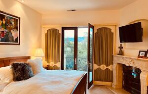 Wine Country Luxury Villa - Santa Rosa, California