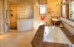 Wine Country Luxury Villa - Santa Rosa, California