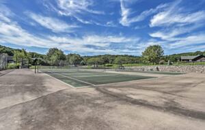 Fairway Retreat Camdenton Home w/ Resort Perks - Camdenton, Missouri