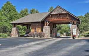 Fairway Retreat Camdenton Home w/ Resort Perks - Camdenton, Missouri